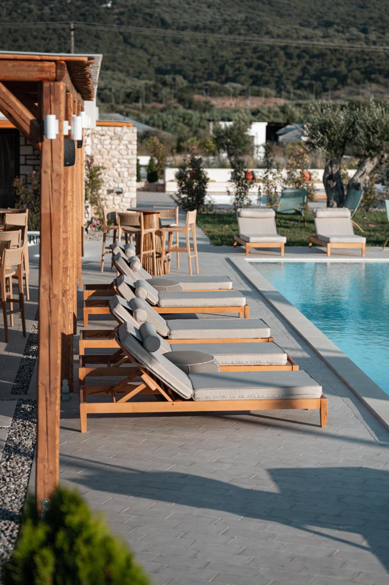 Trinity Design Suites Valanidorachi Exterior photo